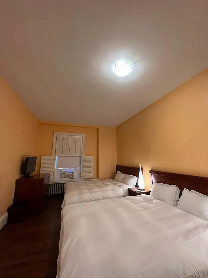 49 Hostel Toronto