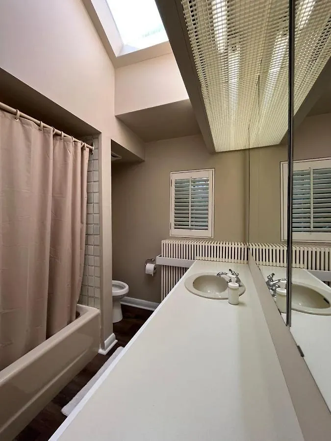 Holiday home 49 Hostel Toronto